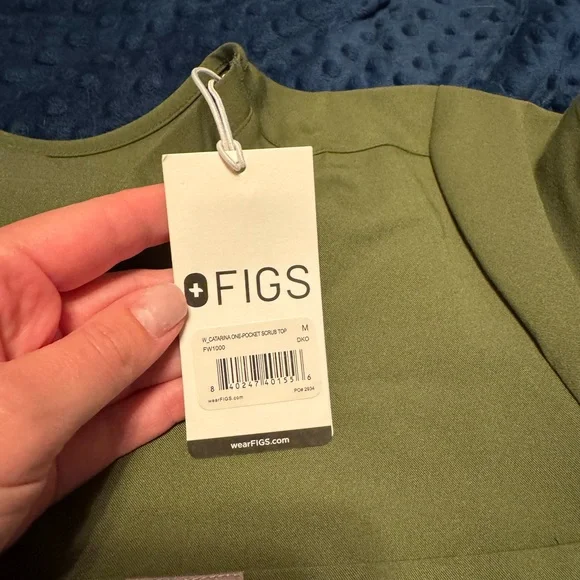 Figs Sage Green Catarina One-Pocket Scrub Top and Skinny Jogger Pants - Picture 2 of 4